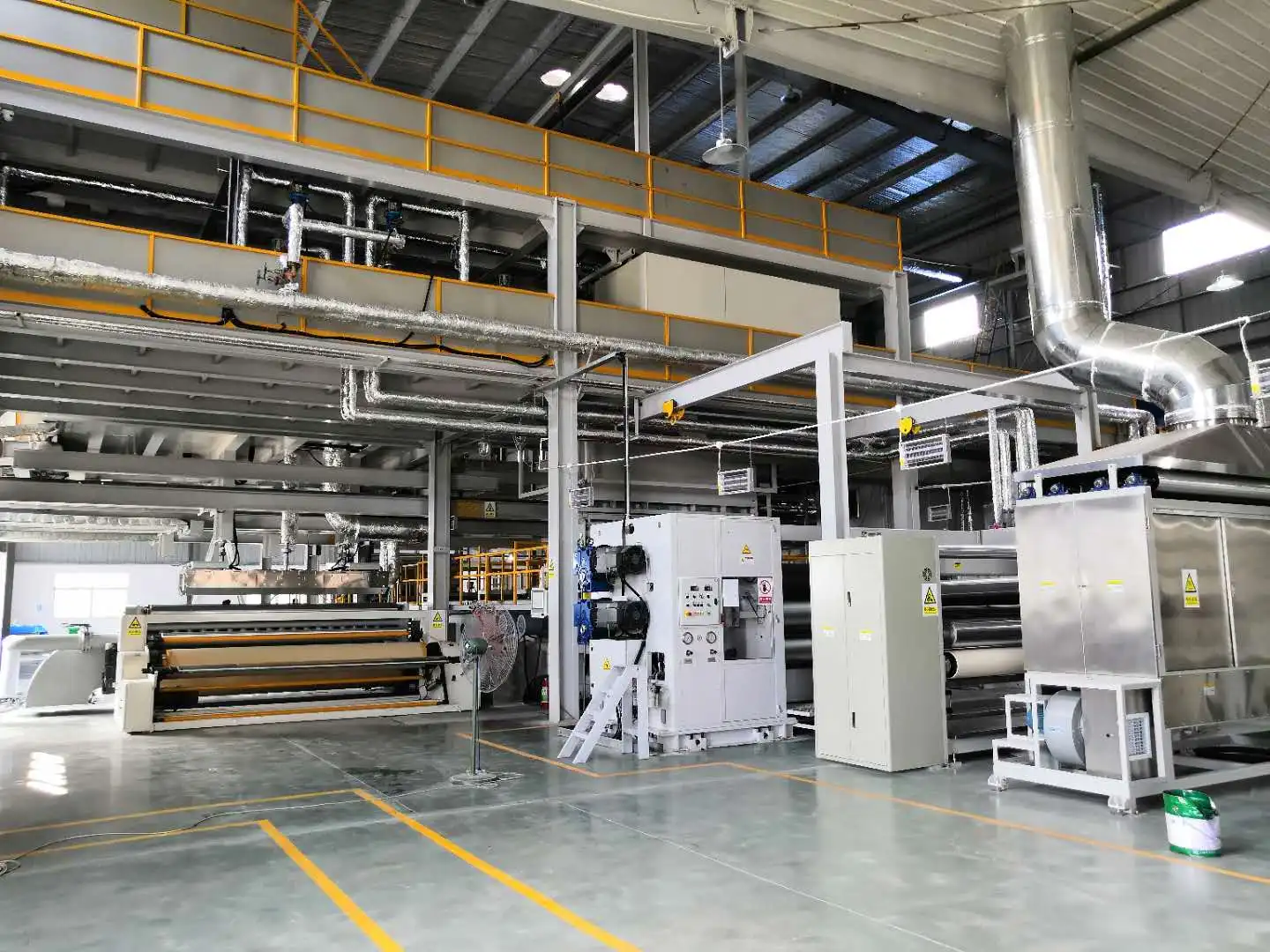 sms pp spunbond non woven fabric machine polypropylene meltblown nonwoven fabric making machine