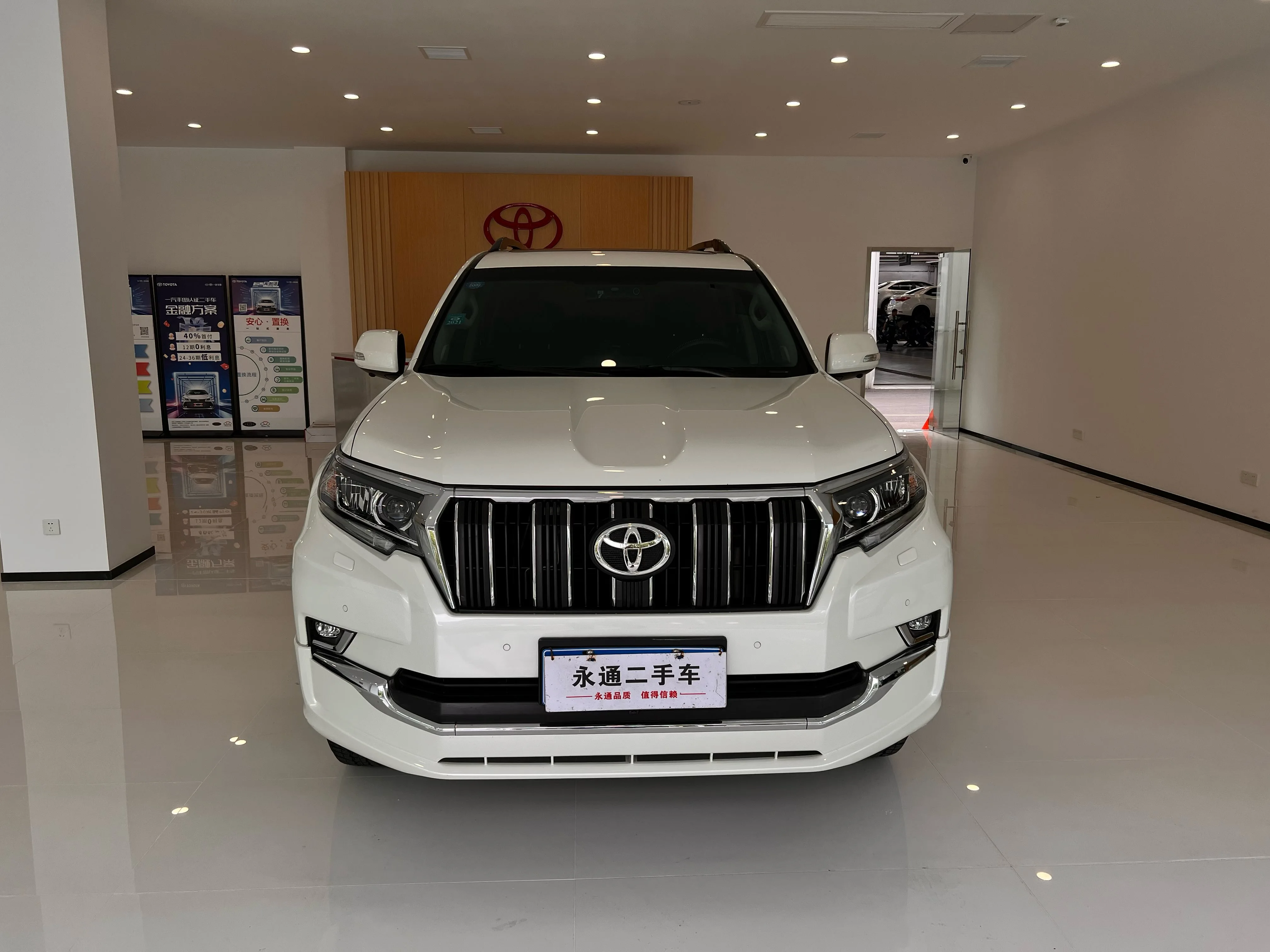 Распродажа 2019 Prado Toyota модель 3.5L автоматическая TX-L настоящая подвесная запасная шина TX