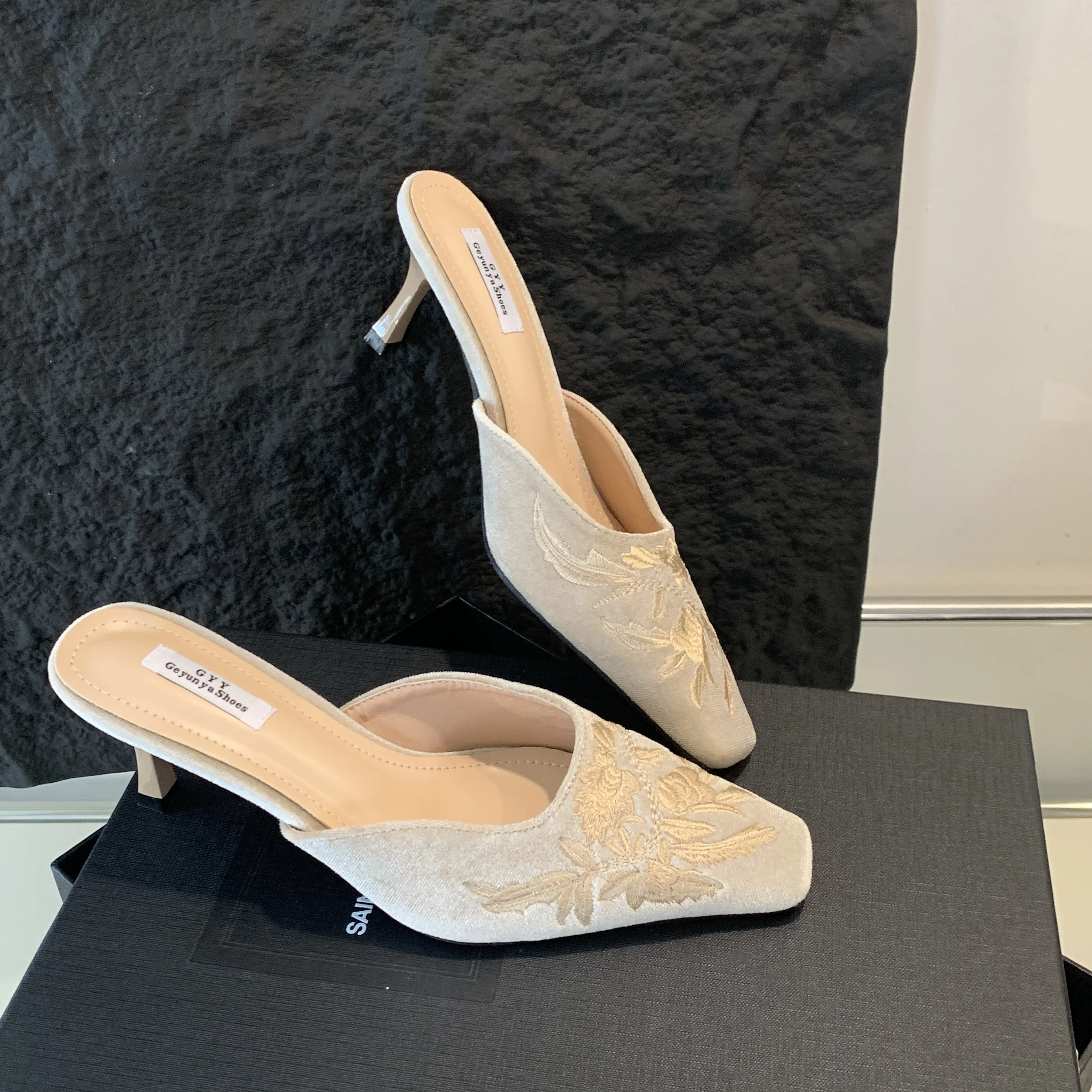 Retro Slip on Suede Slippers with Low Heels Square Toe Embroidered Flower Sandals Women Comfortable Casual Shoes