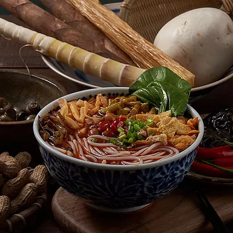 Customized professional asian food wholesale ramen hot spicy noodles halal with factory price