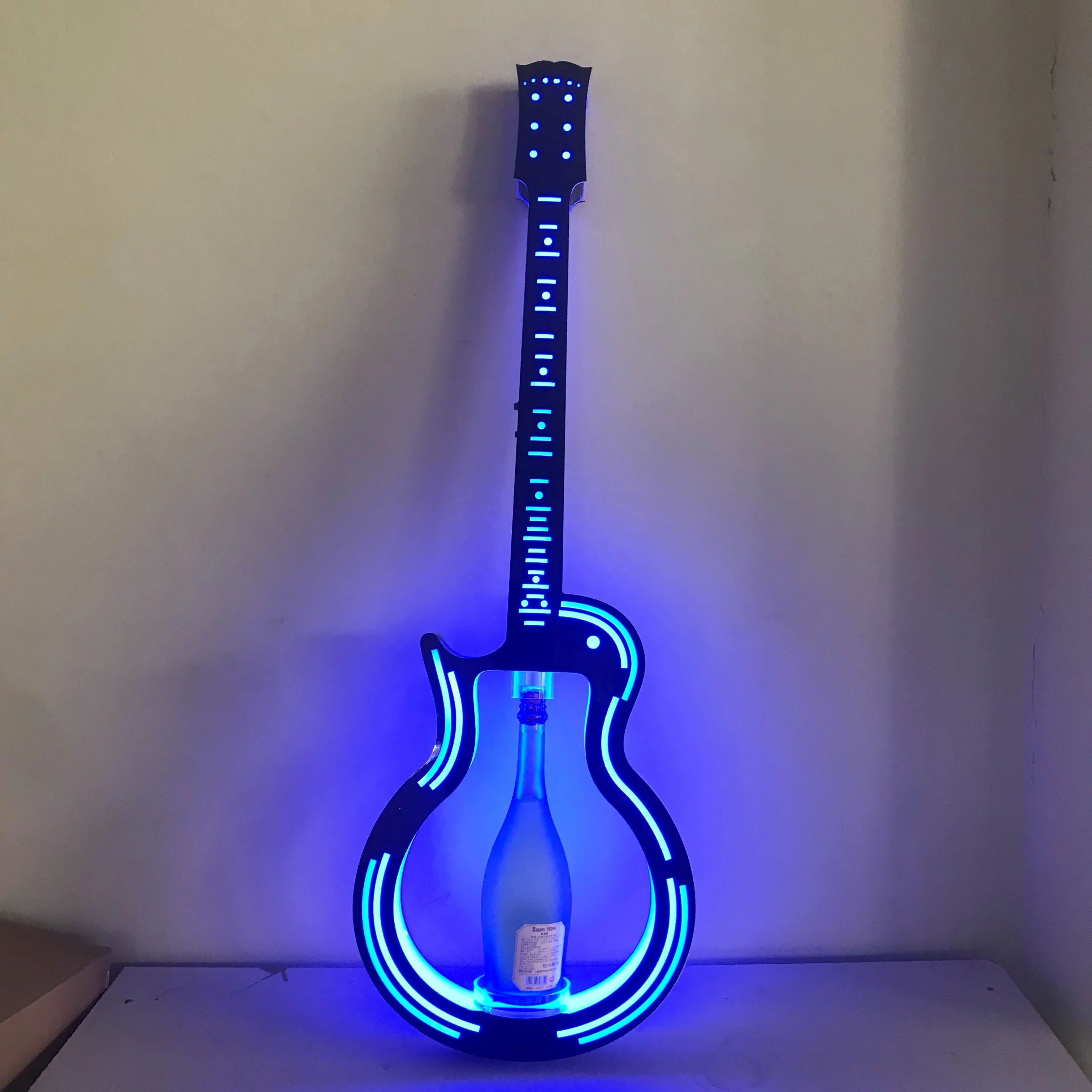 Логотип под заказ акриловая гитарная бутылка Презентер Glorifier VIP держатель для вина шампанского светодиодная презентатор бара ночной куб