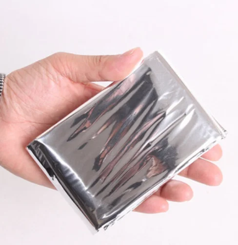 Outdoor first aid 130*210cm lifesaving sunscreen PET silver first aid thermal blanket