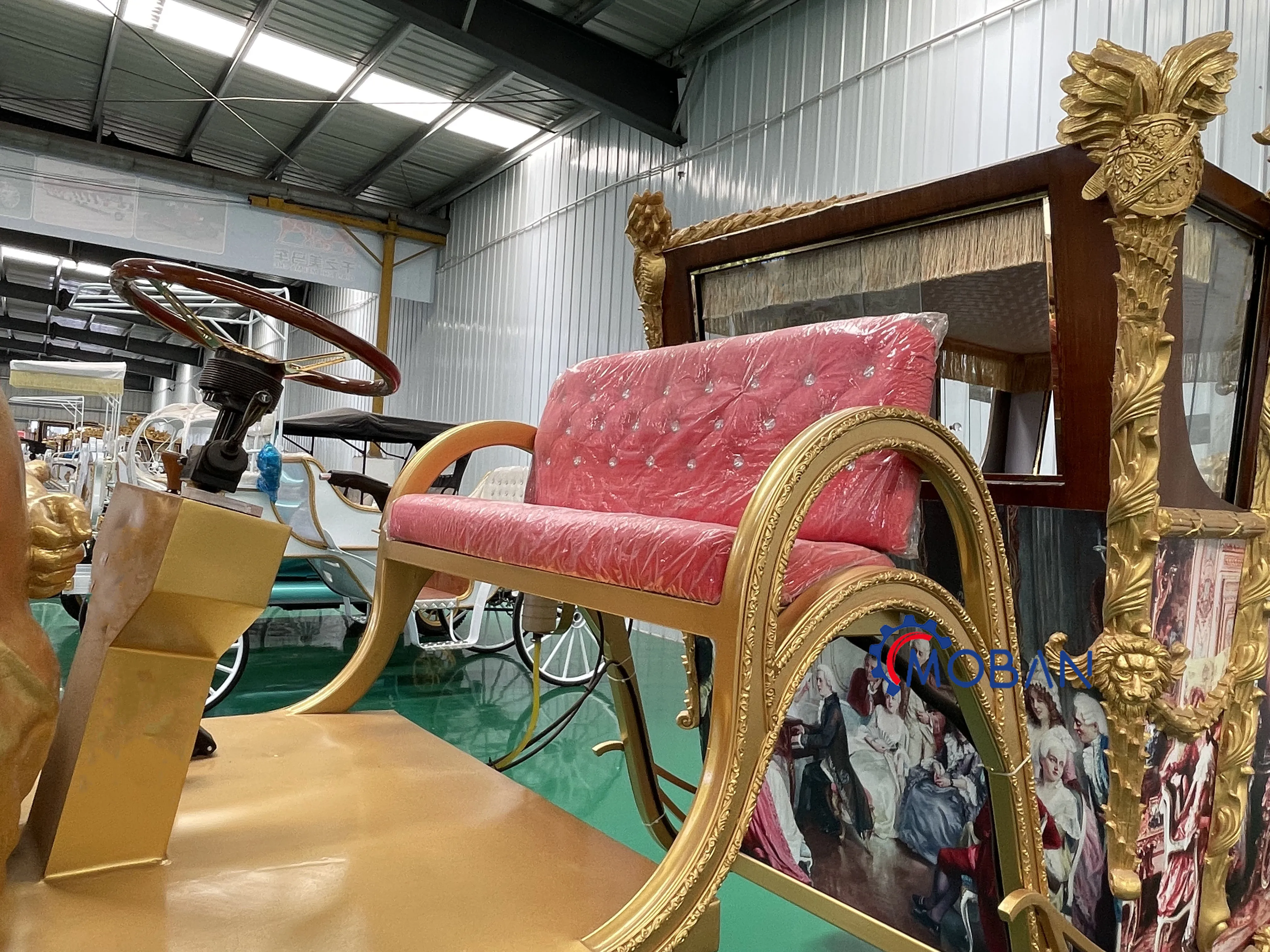 Hot Sale Travel Sightseeing Carriage Trolley Royal Horse Wagon Victoria Wedding Royal Horse Carriage On Sale