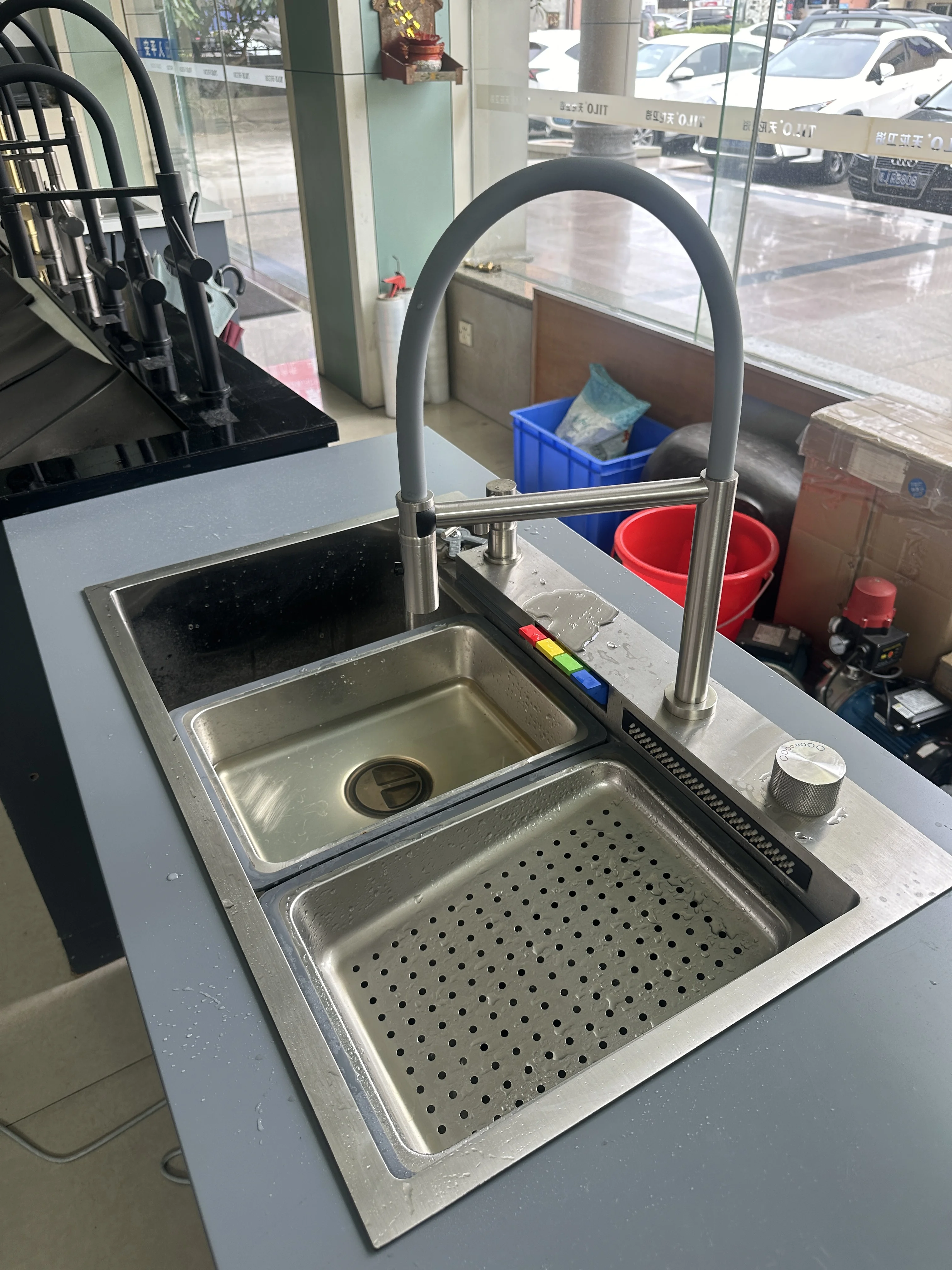 Factory direct deck-mounted kitchen sink steel 304 single bowl kitchen sink with drain anti rust flying rain kitchen sink