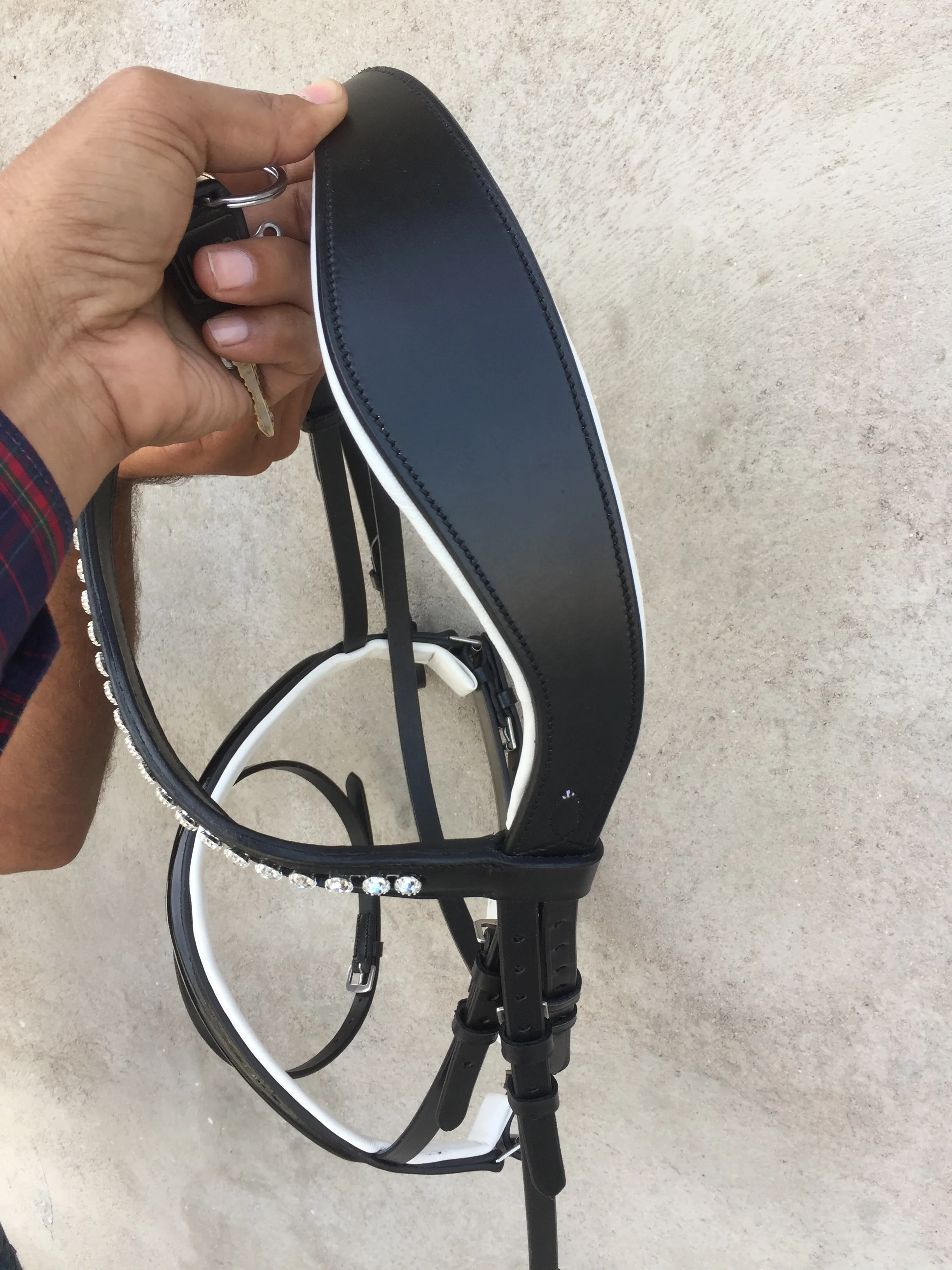 Horse CROWN MYSTERY BRIDLE IN BLACK/WHITE/GLITTER PATENT/Specification product leather bridle /Top Seller Medium Moving bridle