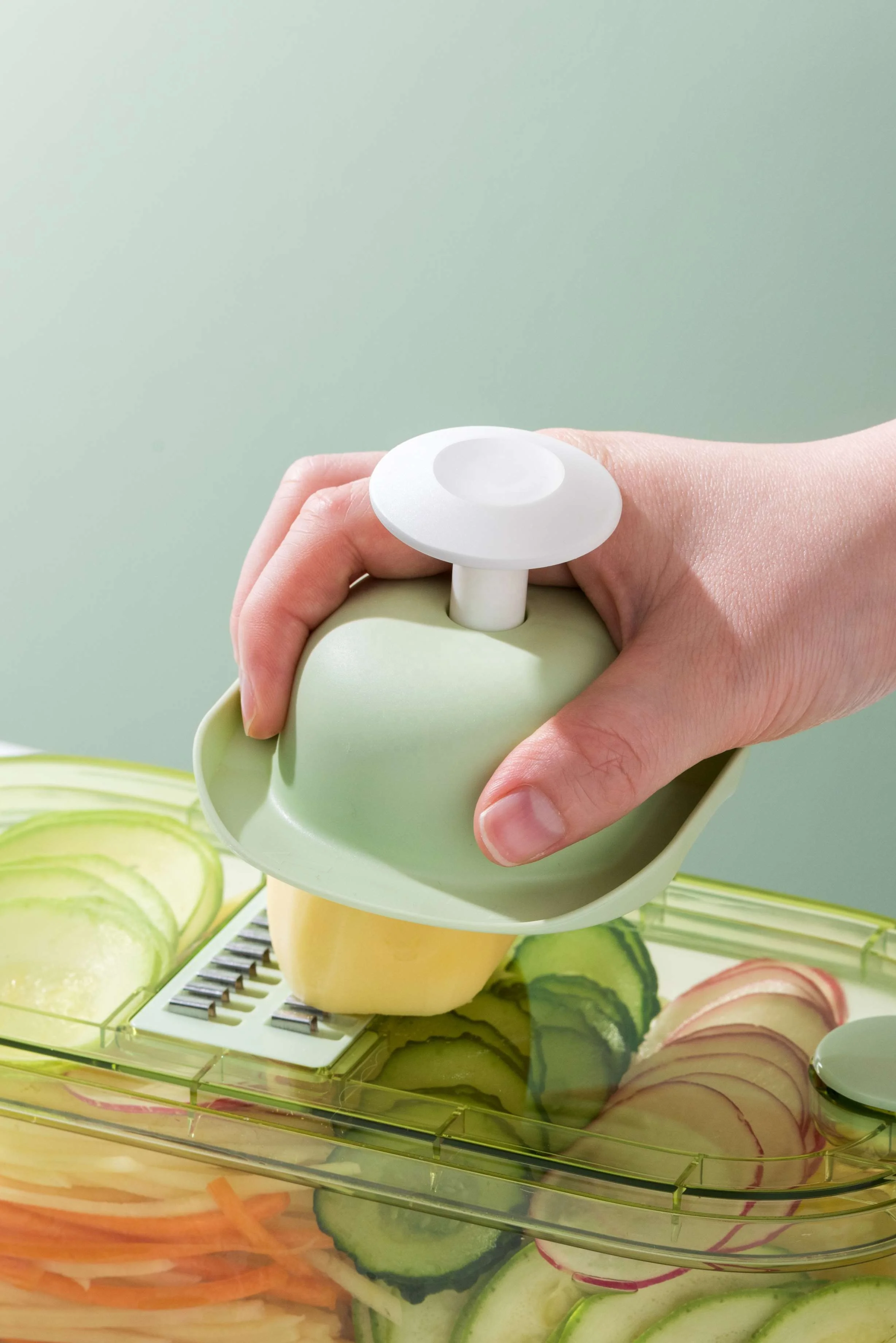 hot selling 6 in 1 multi purpose fruit and vegetable cutter slicer manual shredder chopper grater with strainer bowl set