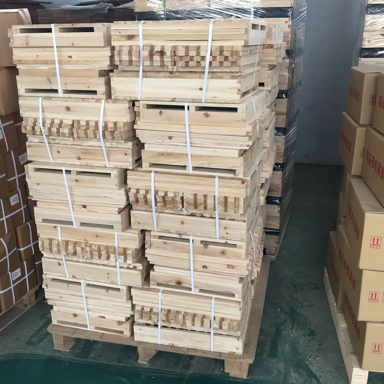 Beekeeping equipment two layers waxed beehive