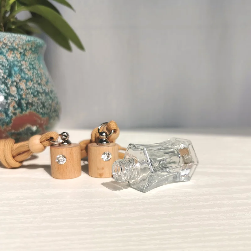 Avertan wholesale 5ml 6ml  Empty Refill Diffuse Fragrance Car Pendant Perfume Bottle