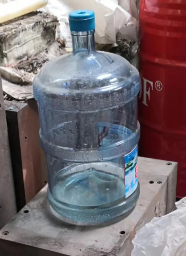 Used injection blow molding machine for 5 gallon PC water bottle