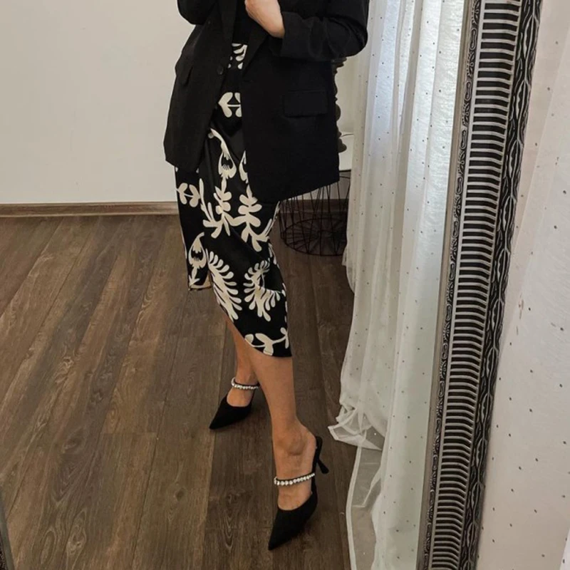 Customized Wholesale 2022 New Arrival Party Wear Pumps Shoes Sexy Women Rhinestone Black Heels Sandals Pointed Toe Fashion Pumps