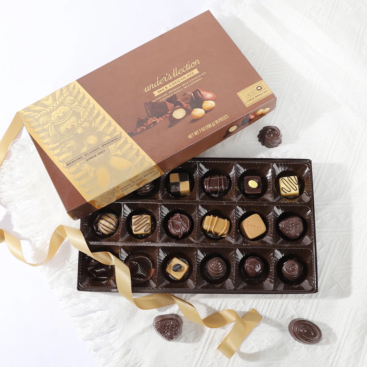 chocolate pvc plastic clear box with gold inserts candy sweet chocolate packaging box with dividers