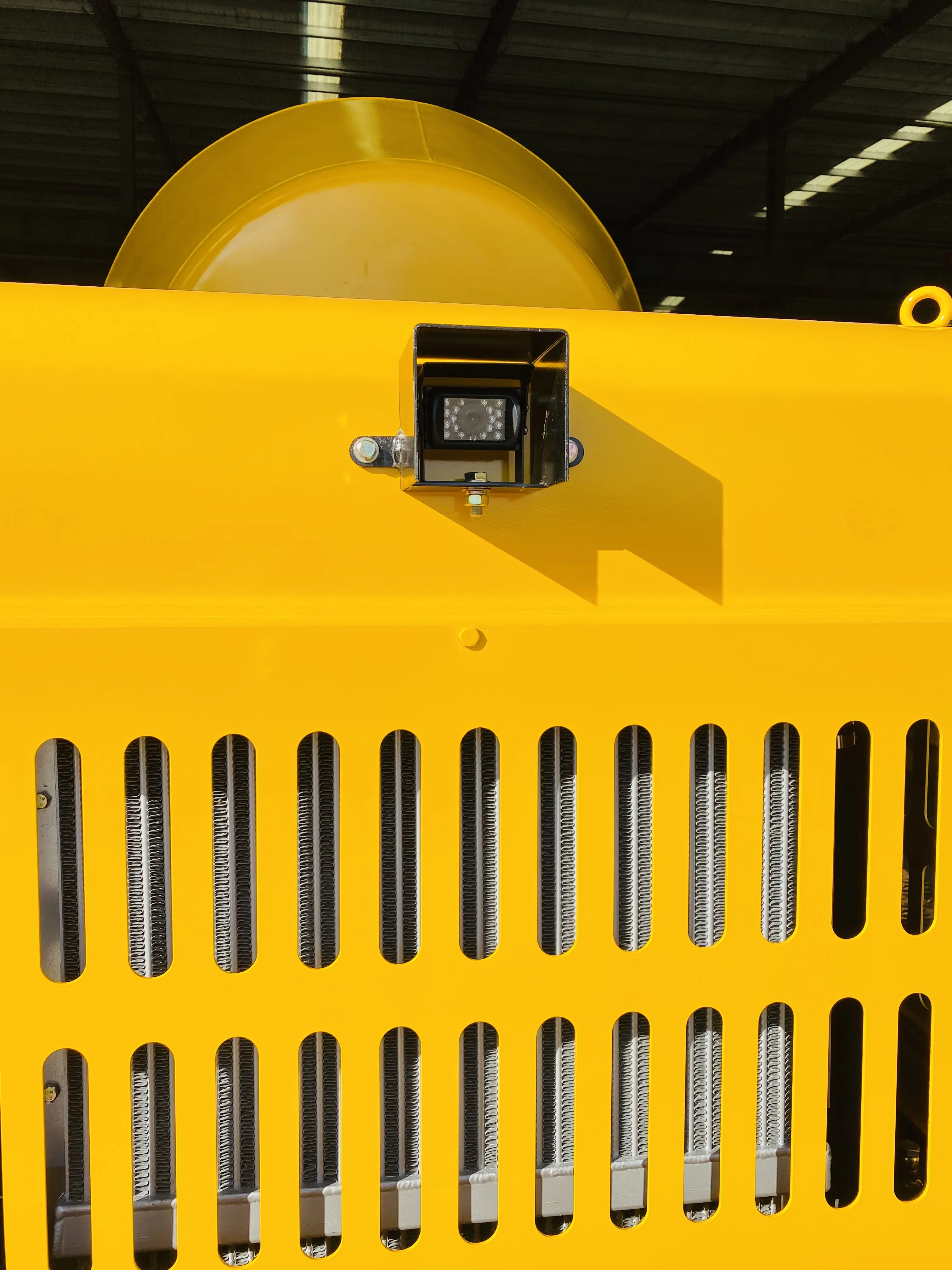 5.5cbm Sales Service Provided and New Condition Self Loading Concrete Mixer