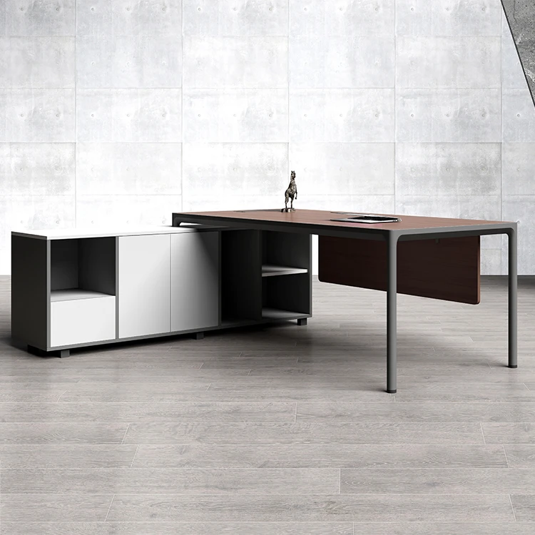 Modern 4 Person Office Furniture Creative Staff Office Desks And Chairs With Station Screen Partition And Light