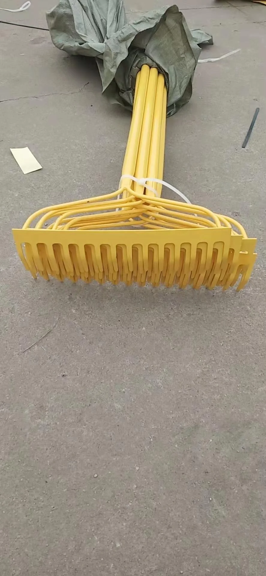Lawn Steel Rake Head 14 Teeth Rakes For farm tool carbon steel garden farming Agriculture rake with long handle
