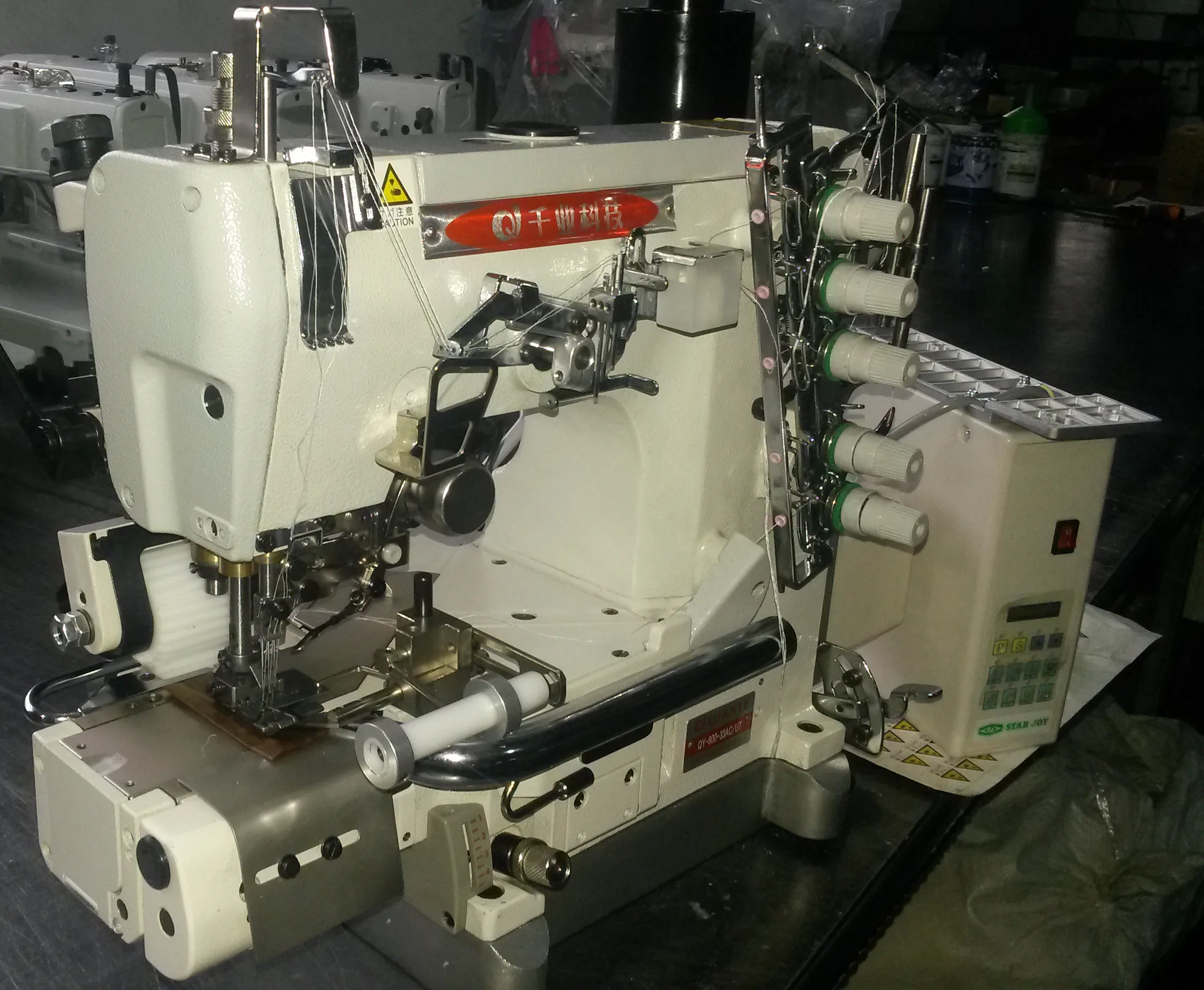 Qy600-33ac underwear right knife chain sewing machine three needle five thread stretch sewing machine
