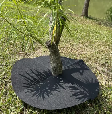 Brand Hot Selling Circular Non-Woven Fabric  Reusable Biodegradable Weed And Tree Resistant Barrier Pad