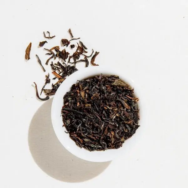 Лидер продаж черный чай лучший Английский для завтрака Darjeelings надежное качество с черными листьями хорошо вас