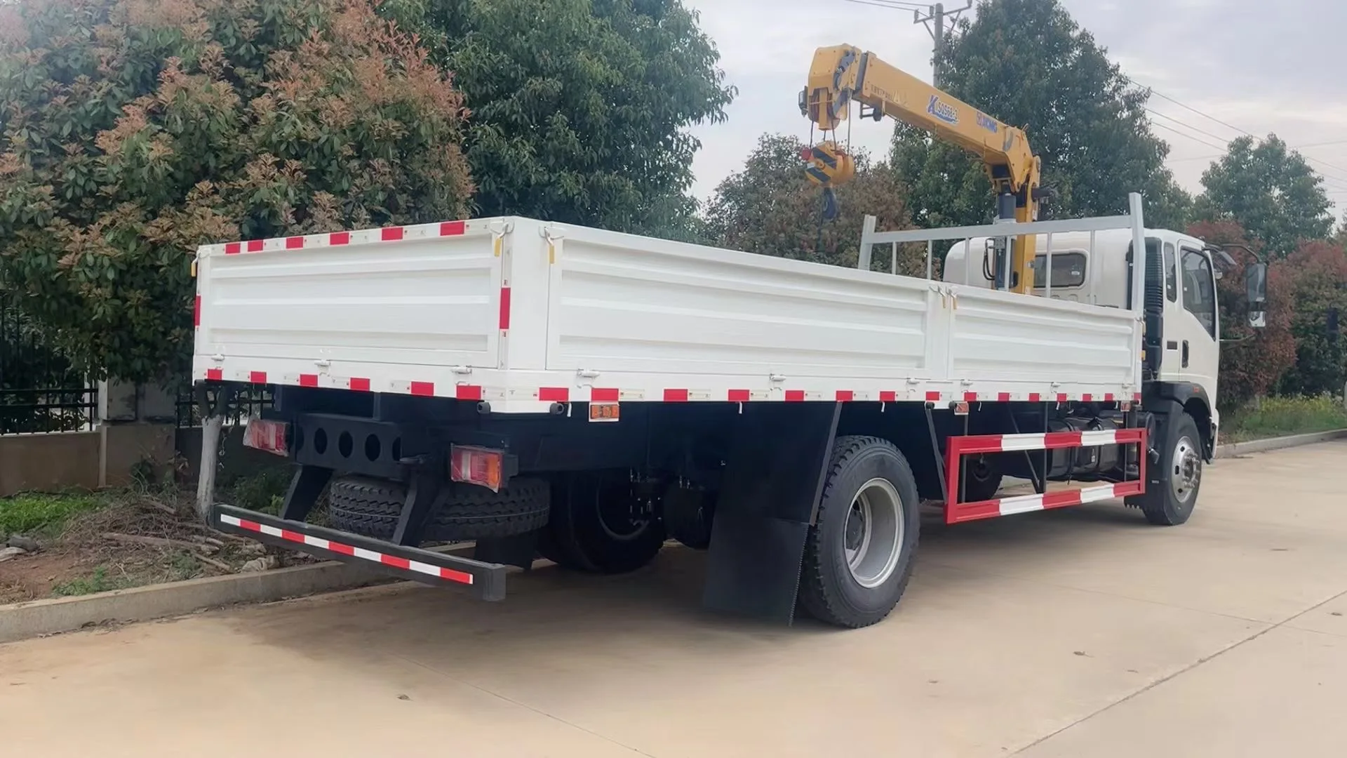 Новый китайский производитель 6 3 T SINOTRUK HOWO LHD гидравлический грузовик с краном легкий телескопический кран строительство грузовика