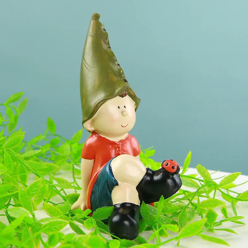 2022 Garden ornament Resin gnome statue Lovely couple Resin elf statue