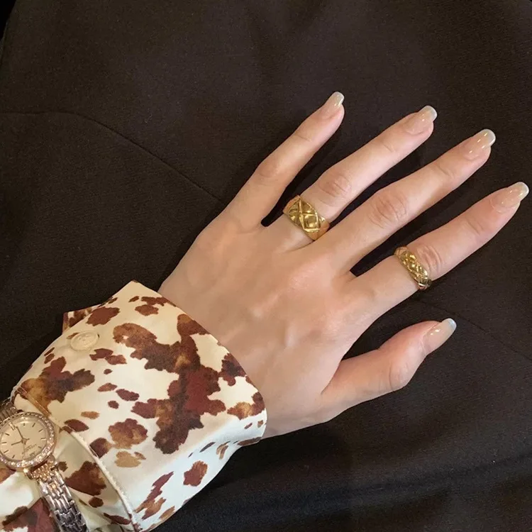 European American Titanium Steel Ring Internet Red Diamond Pattern Wave Edge Cross Plaid Cut Wedding Not Faded Fashionable Cou