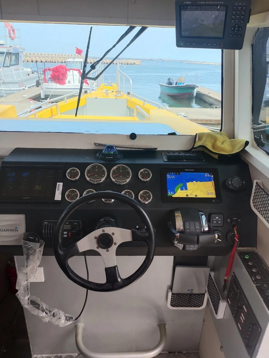 14m pilot house boat line на продажу