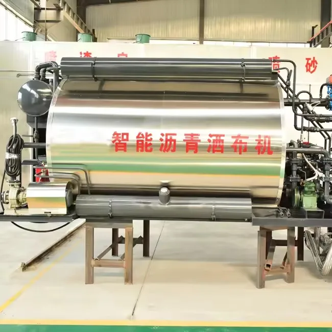 intelligent protection emulsion 5000Liters asphalt distributor machinespreader bitumen sprayer