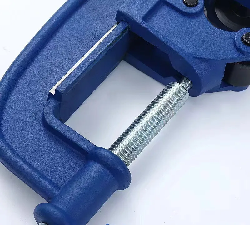 Сверхмощный металлический резак для труб ручной