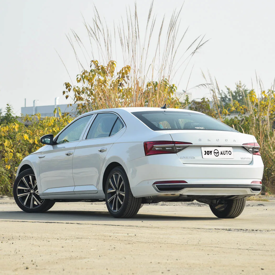 Высокопроизводительные 2024 новые бензиновые автомобили Skoda седан 1 4 т 2 0 TSI280 роскошная версия