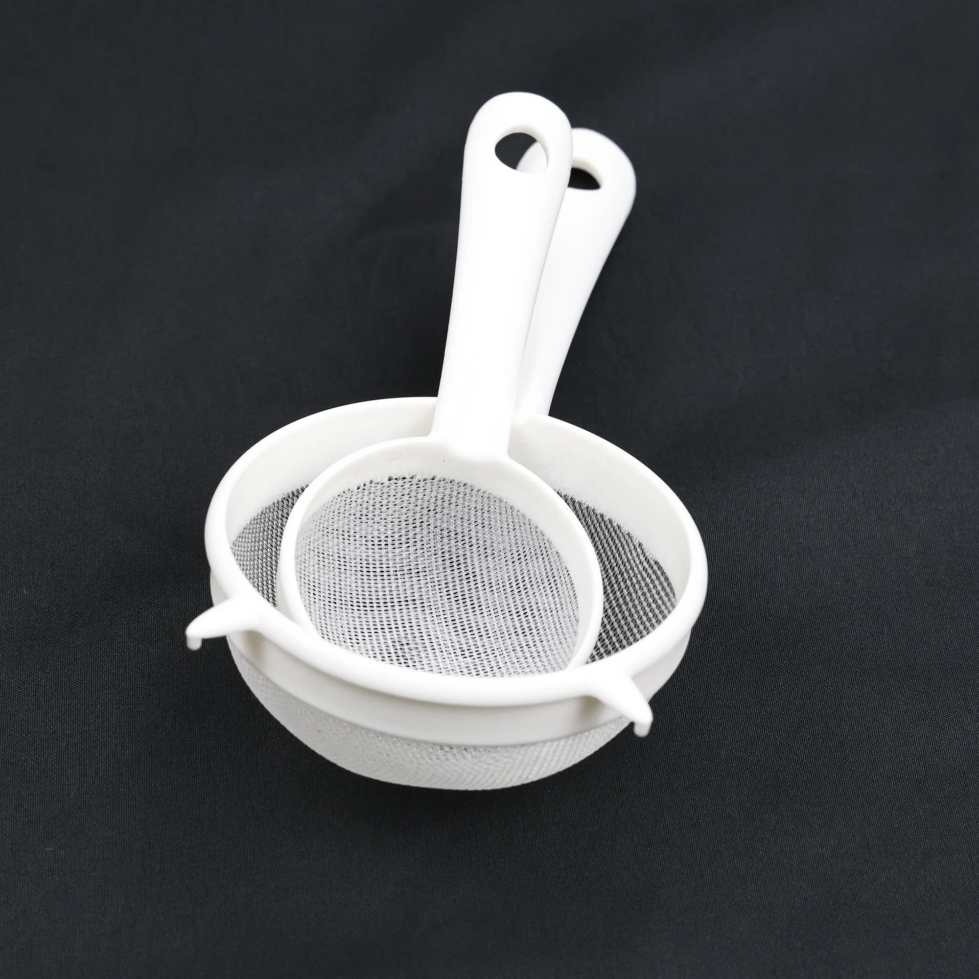 Kitchen Baking Tools Set of 2 Sizes Mesh Strainer Flour Sifter Oil Spoon Filter Skimmer Sieve Colander