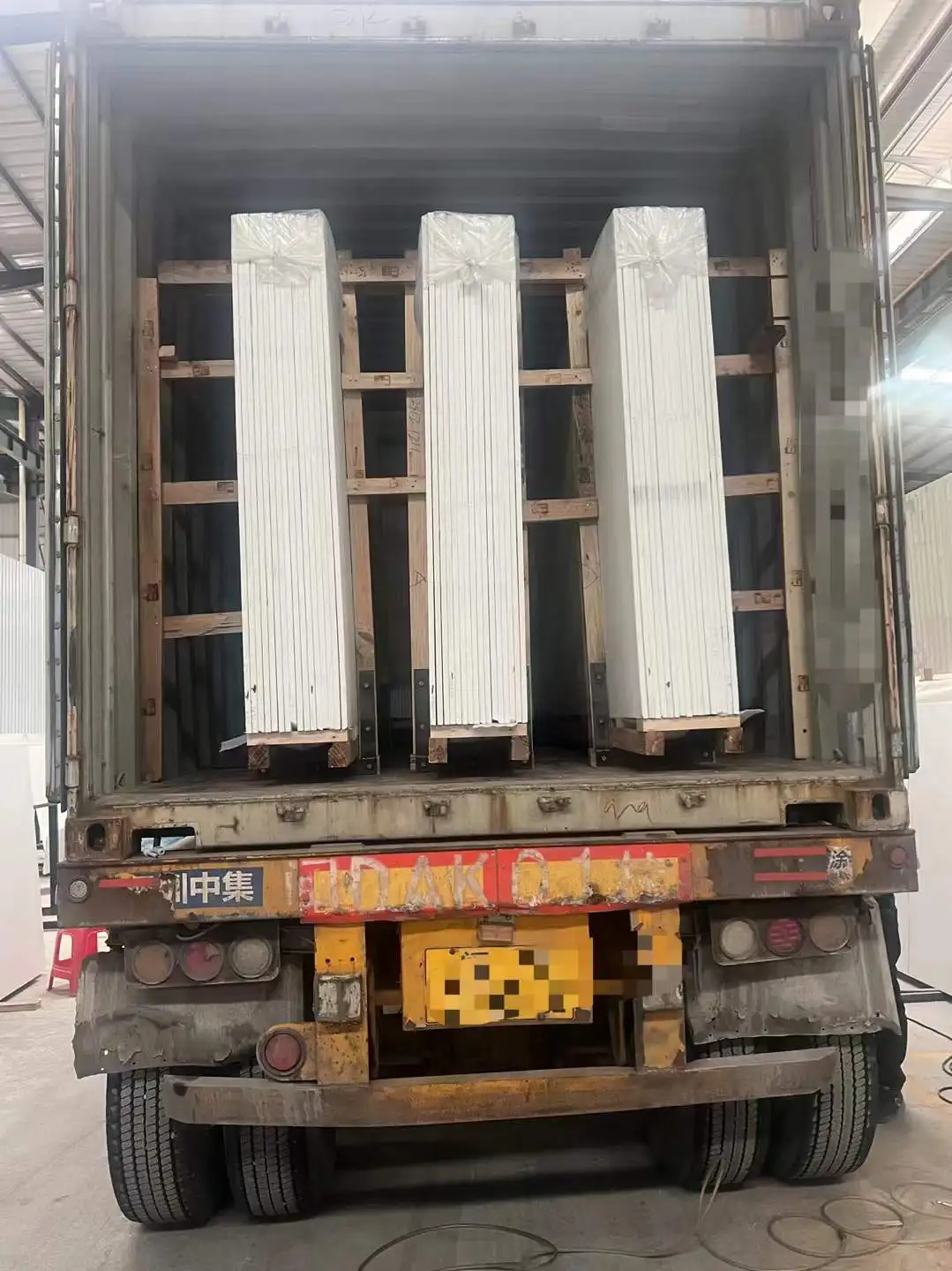 Dong Xing artificial DXQ6353 Calacatta black resin slabs quartz stone 2cm thickness quartz countertop stone