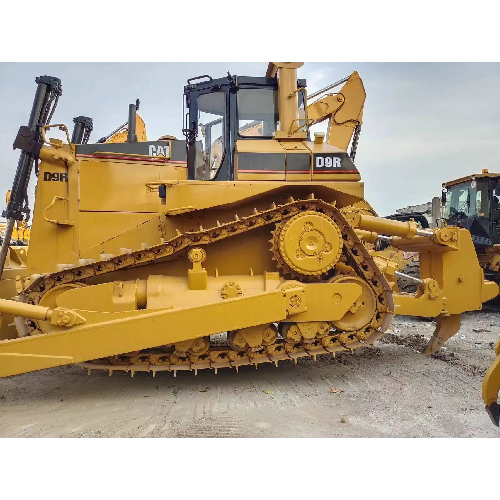 CATERPILLAR D9R Used Crawler Bulldozer