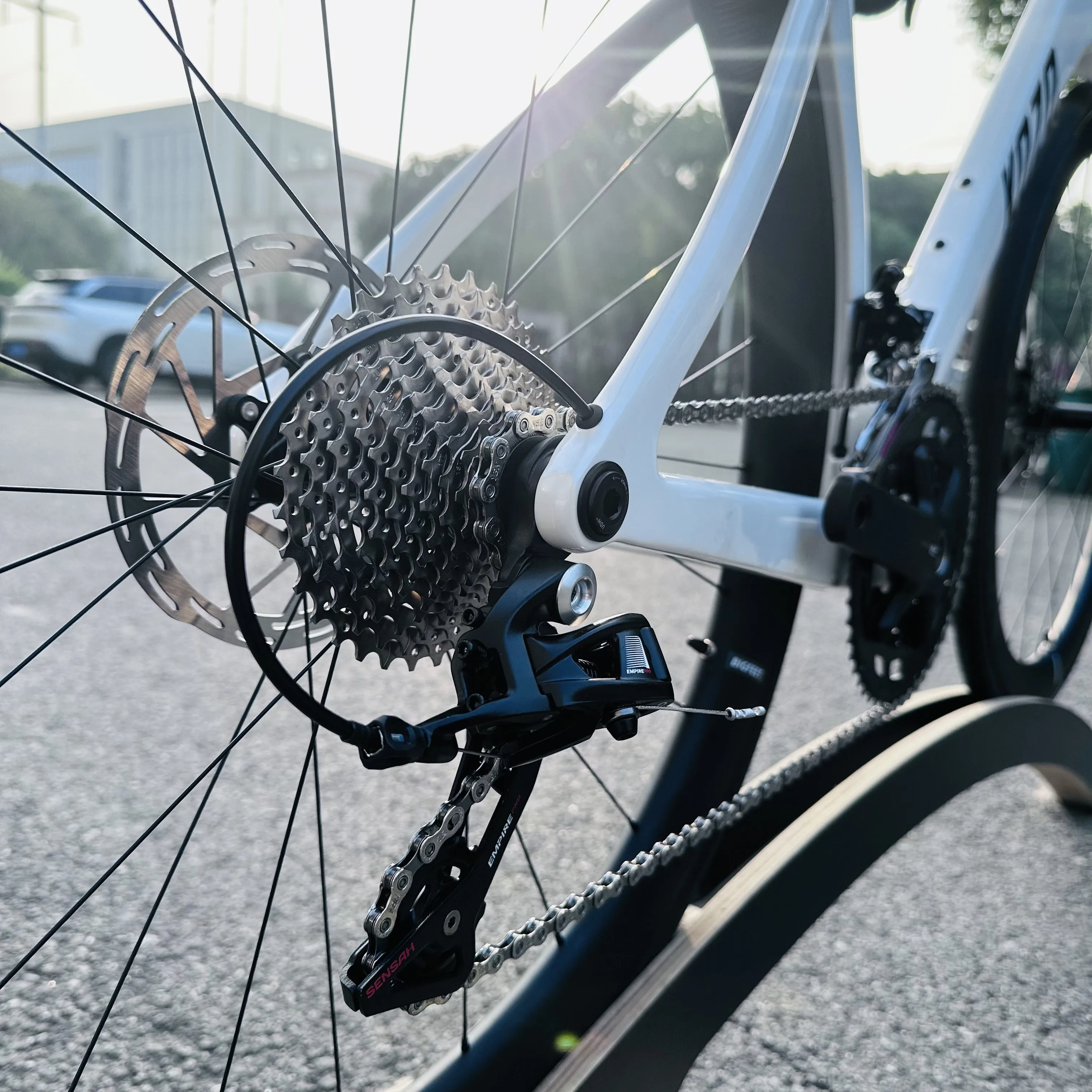 KOZO New model T800 Carbon fiber Road Bike 24s Full Hydraulic disc brake Carbon fiber racing bike can take carbon wheelsets