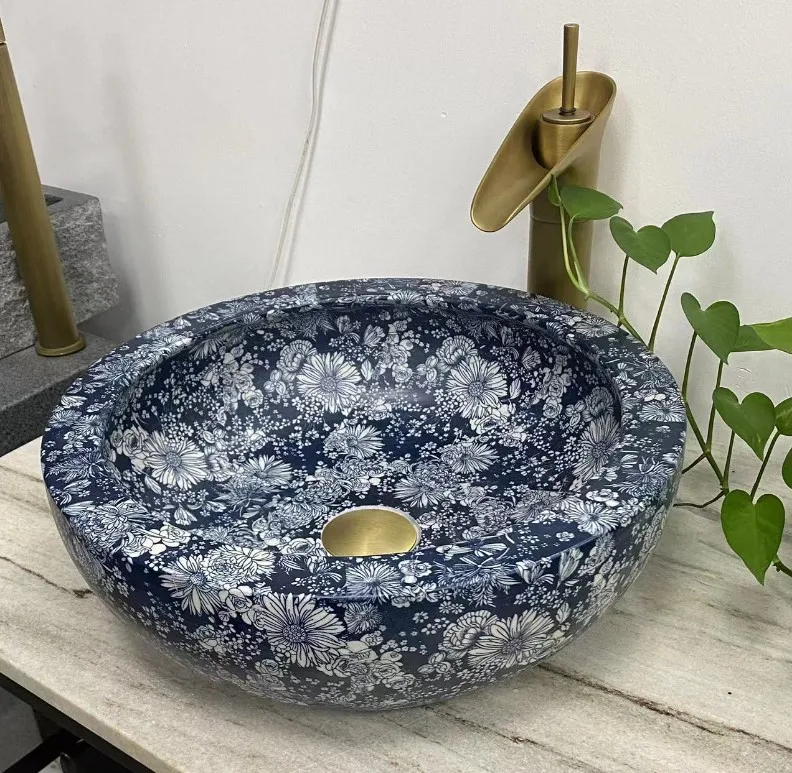 Excellent quality countertop art blue and white porcelain bathroom sink painted flower ceramic wash basin