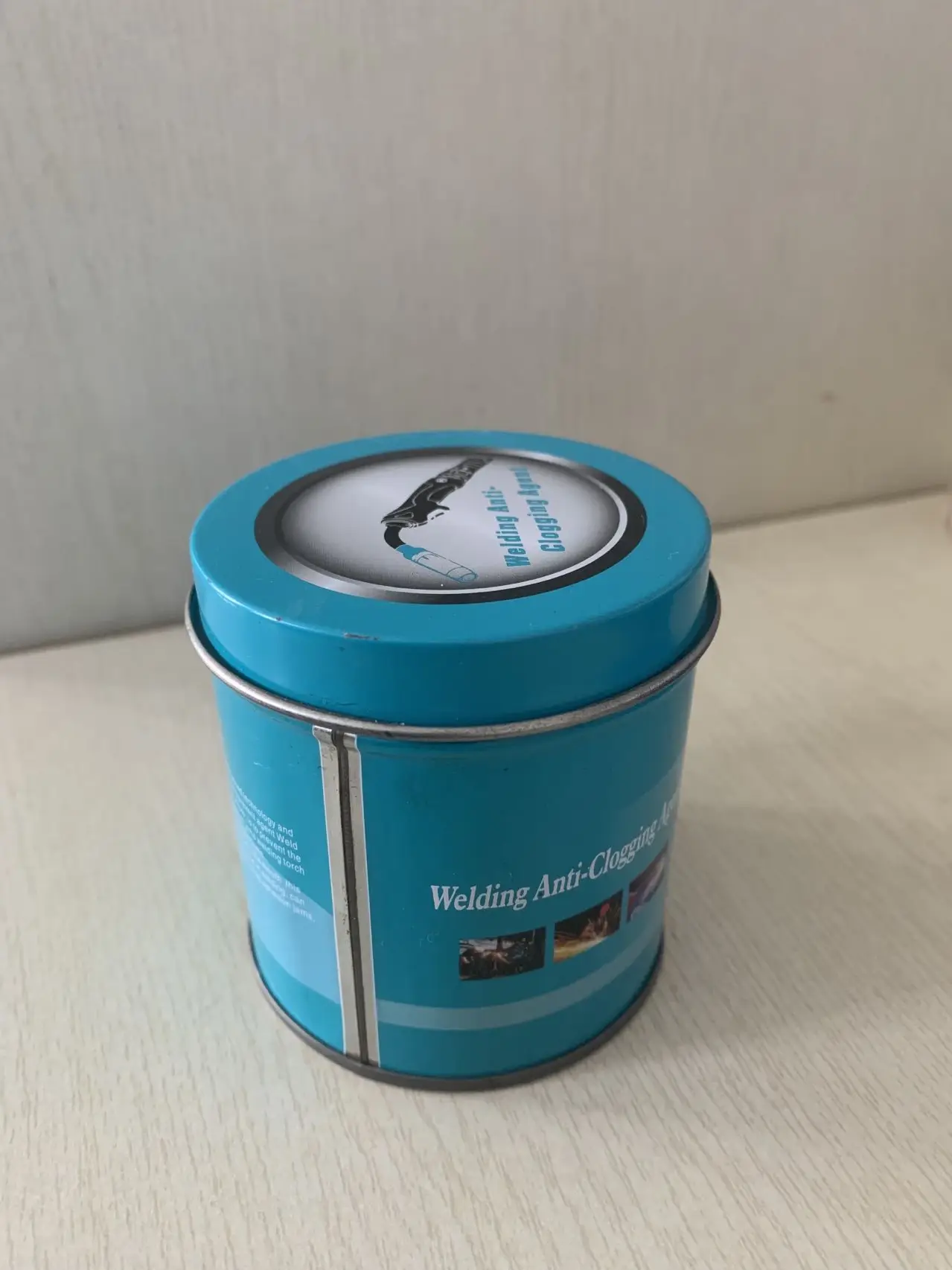 Welding anti clogging agent for MIG torch