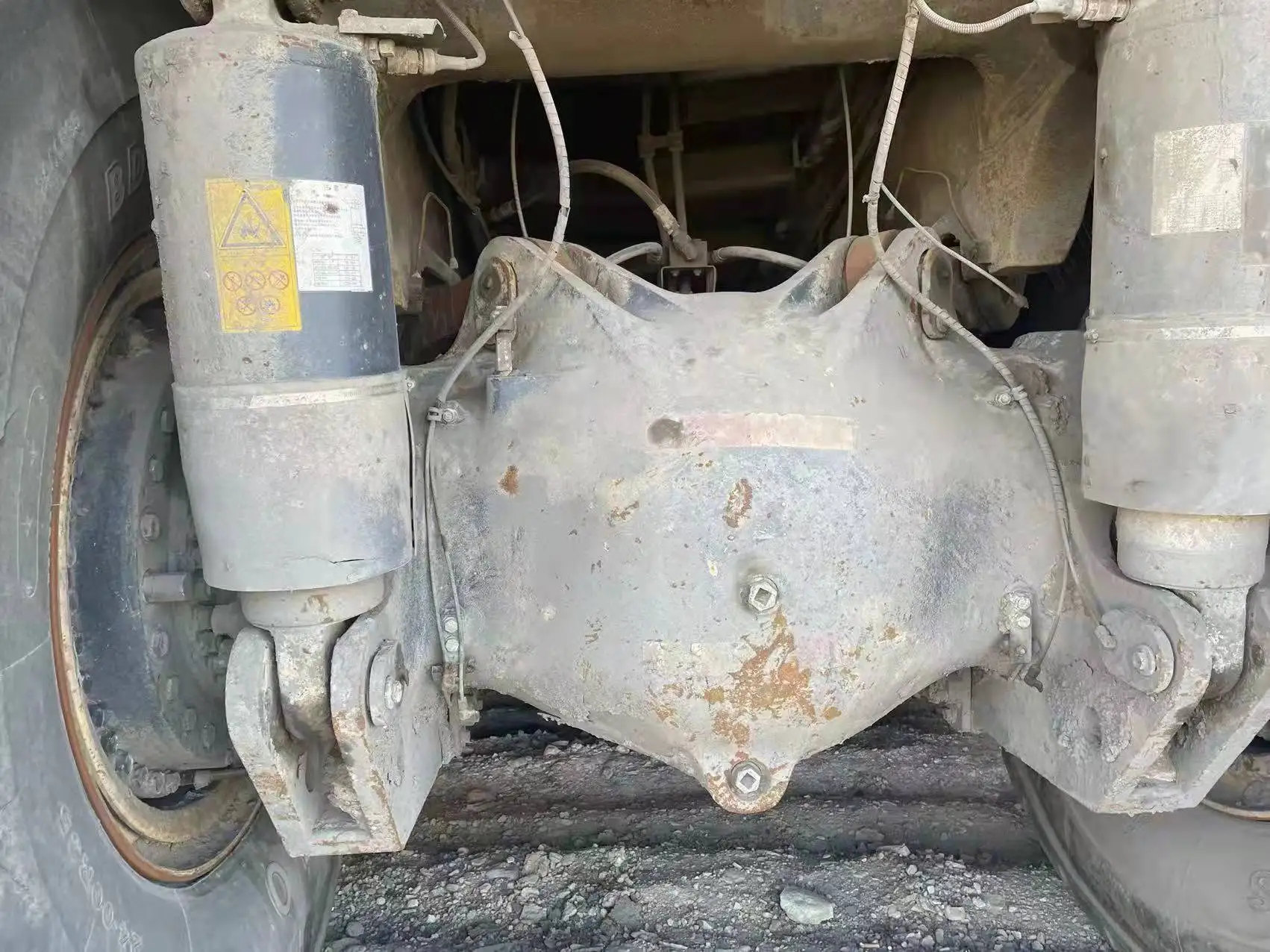 Original Imported used dump truck Komatsu HD465-7 55 ton Japan second hand dump truck in good condition