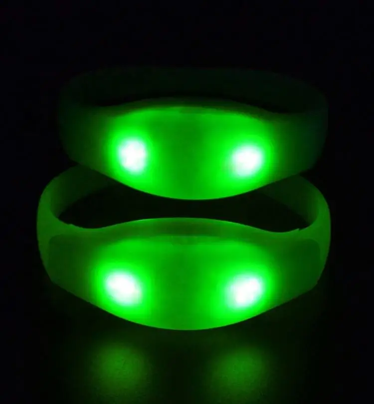 Wholesale Concert Wireless Distance Illuminated Wristband Remote Control Dmx Flash Light Event Party Supplies Sound Activated Le