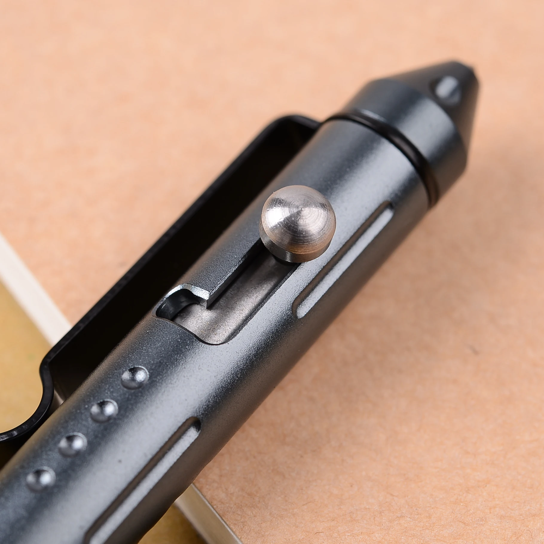 Durable tactical pen EDC pocket pen aluminum body bolt action pen with emergency glass breaker