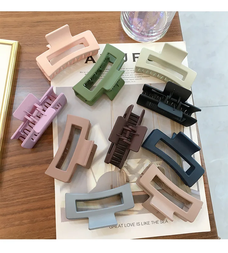 Korean matte texture temperament grip hair claw square scratching the back of the head with the hollow hair clip