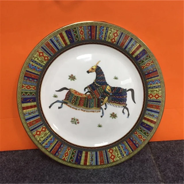 Hot Selling 4pcs Nordic Luxury War Horse Dining Room Sets Porcelain Dishes Plates With Gift Box