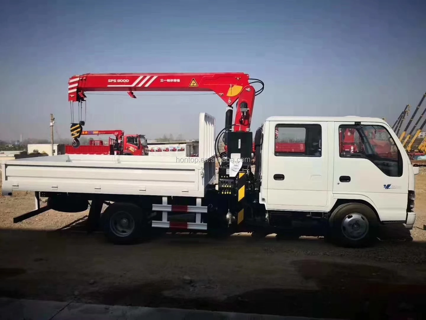 QINGLING 4X2 3.2-ton Telescopic Boom Truck Mounted Crane Price Specifications For Sale