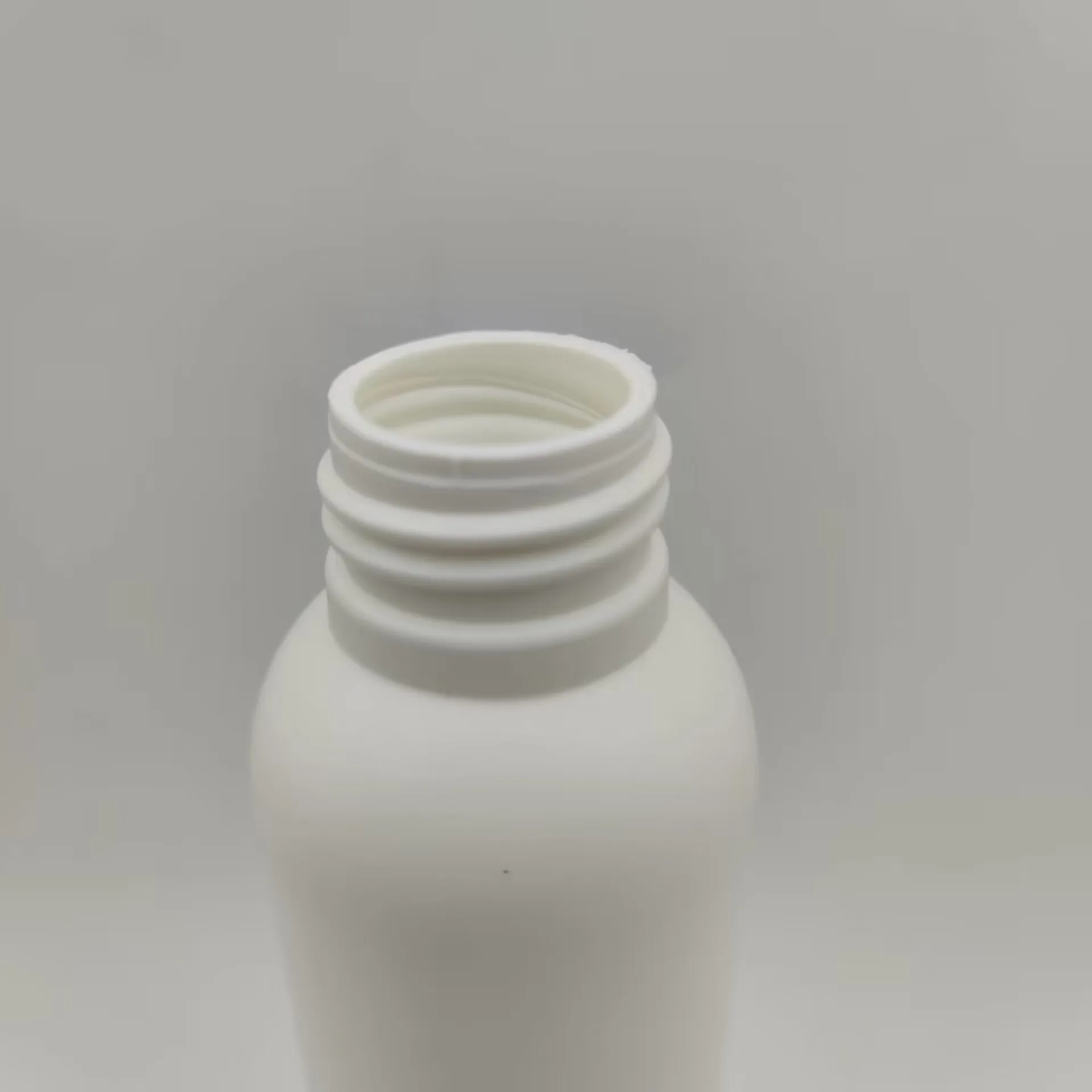 4 oz Cosmo round shape bottles soft touch bottles HDPE plastic bottles for shampoo conditioner