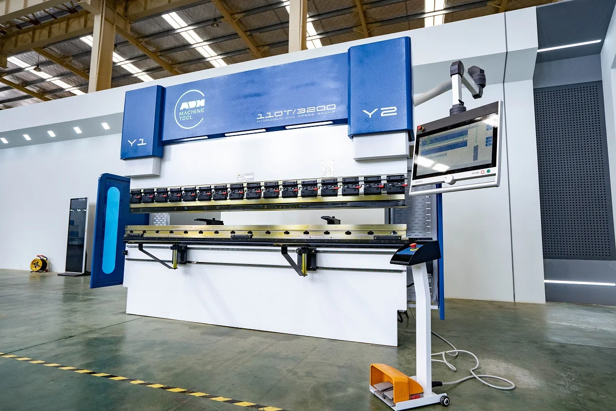 CNC 170T3200 Full electric hydraulic press brake sheet metal fabrication manufacturing bending folder machine