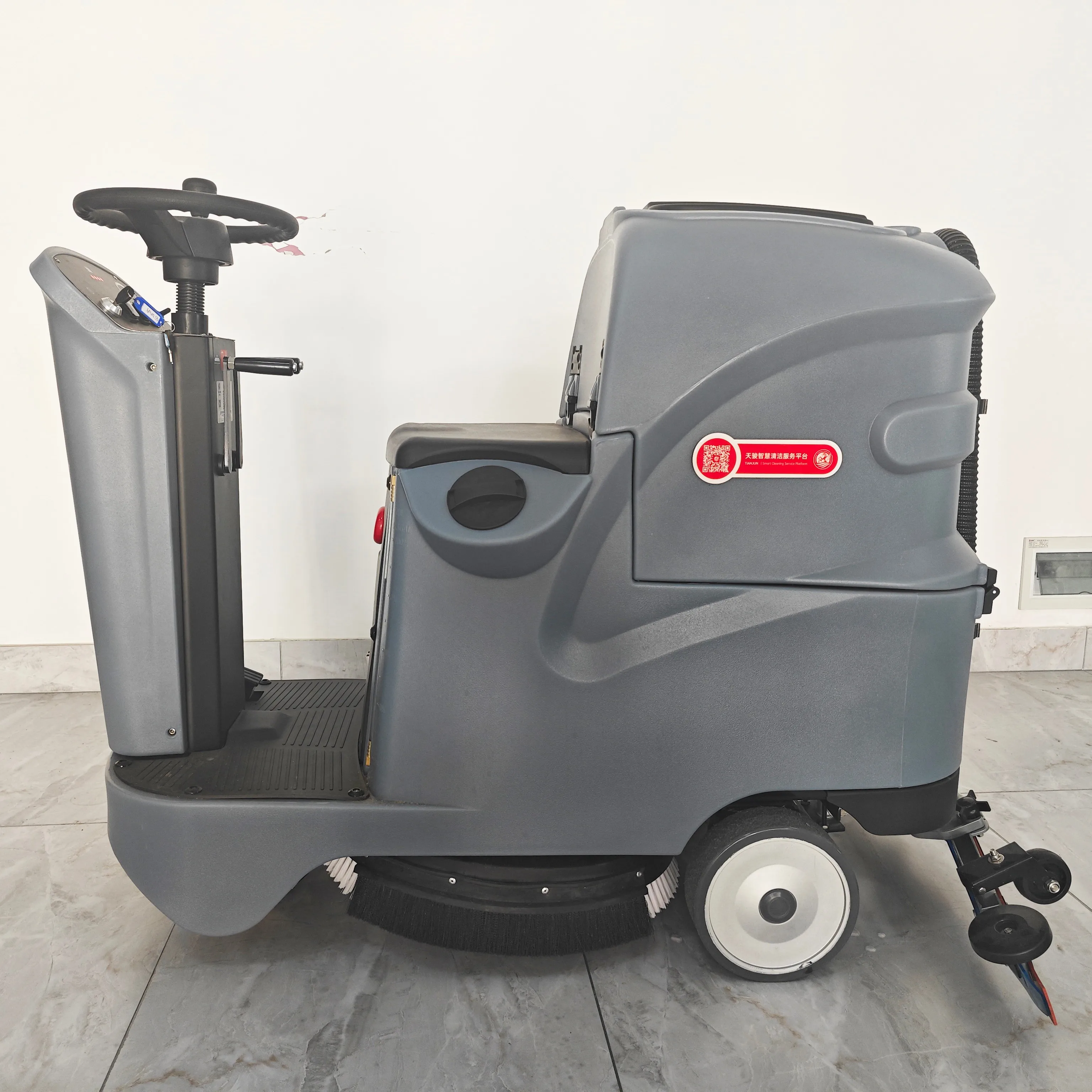 CleanHorse G6 low price automatic industrial floor scrubber on ride warehouse cleaning machine