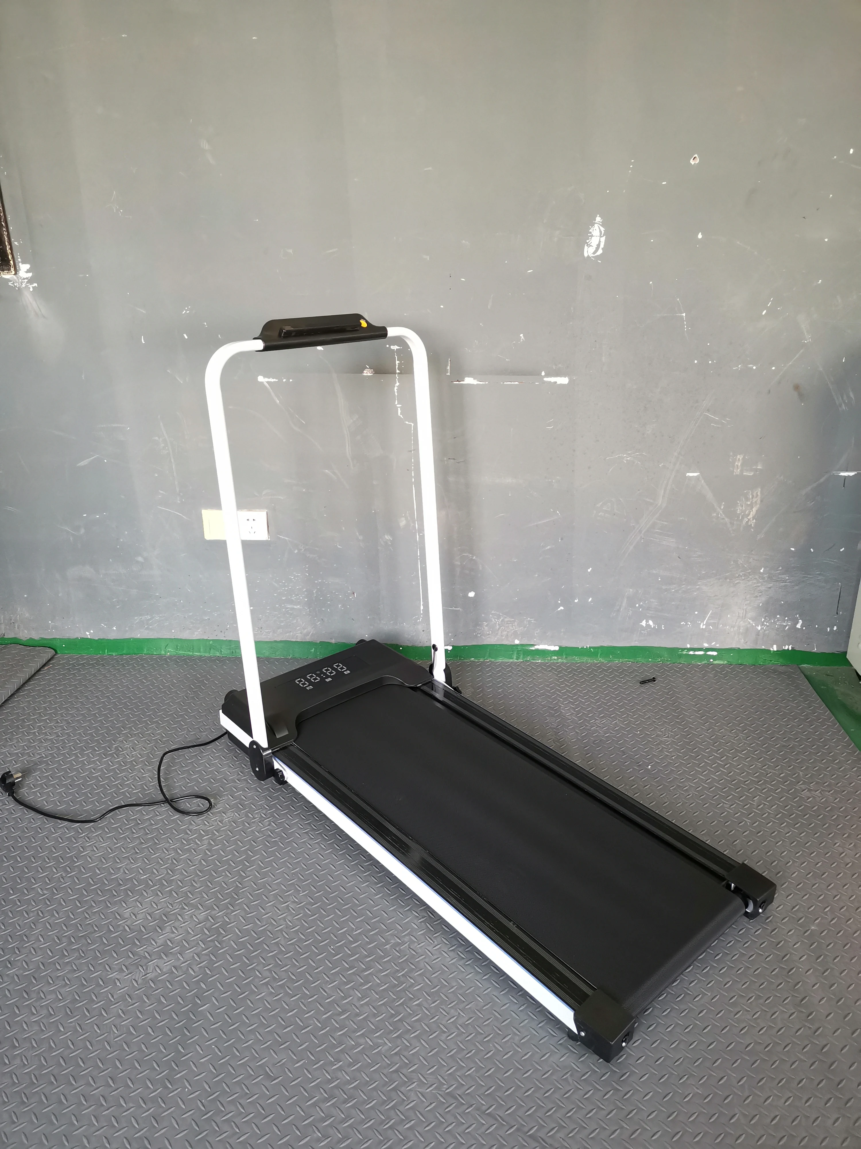 JIT Manufacturers Selling Home Curved Treadmill Folding Treadmill Fitness Equipment Exercise Running Machine