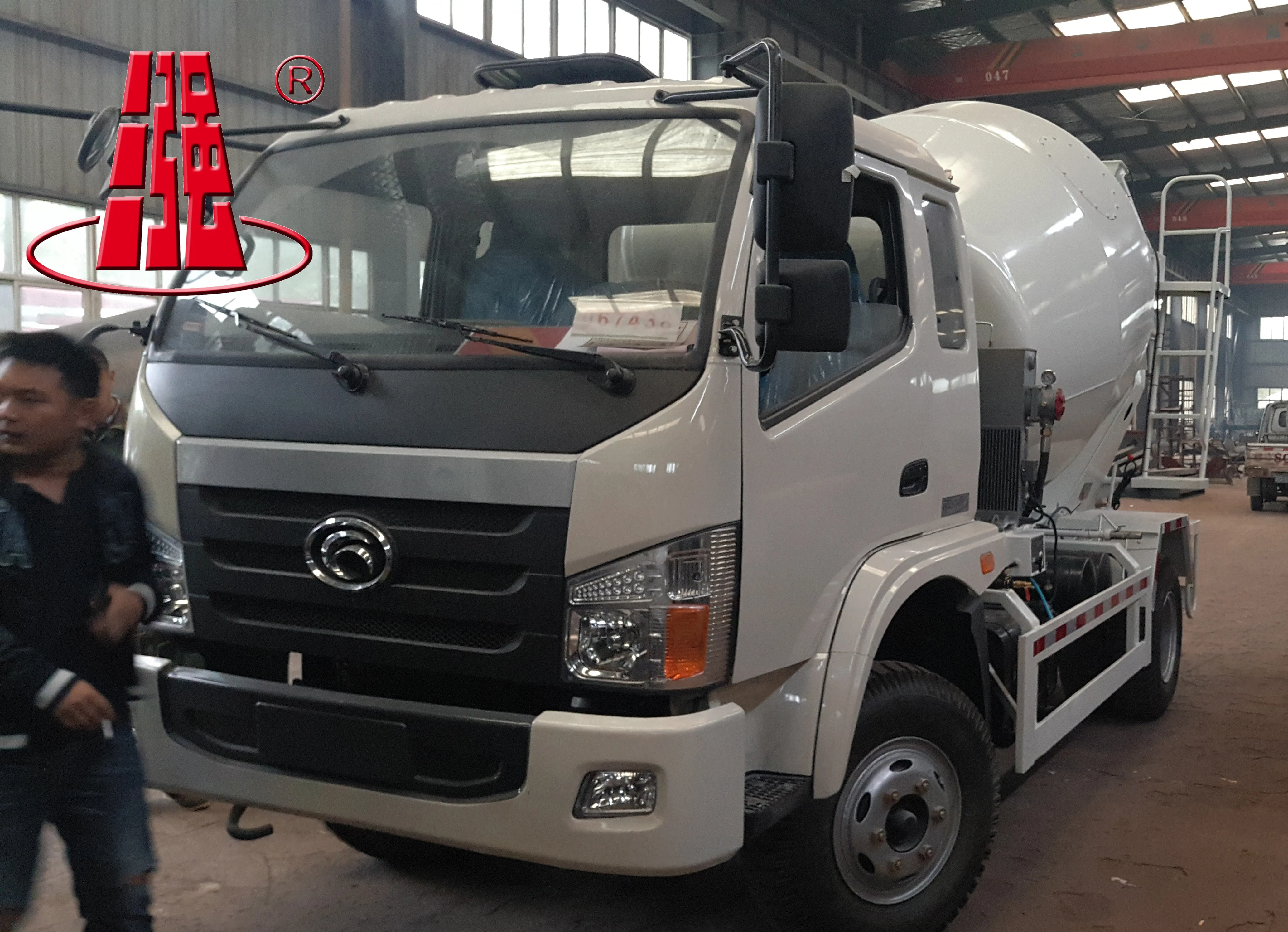 Professional manufacturer Diesel 4m3 weight Concrete Mixer Truck
