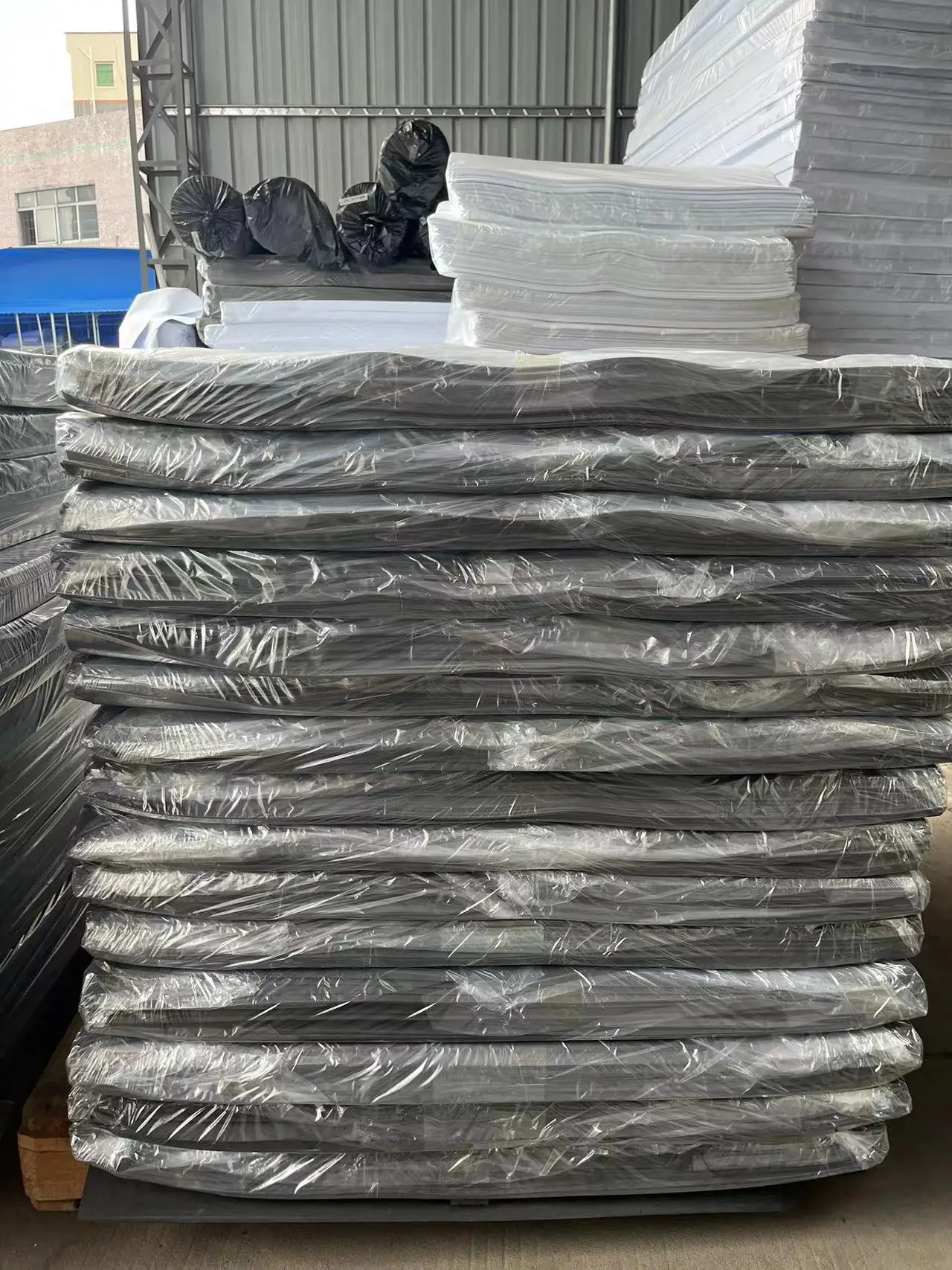 Wholesale Low Price Thickness 2mm Hardness 75D Size 95cmx135cm 3D Embroidery foam