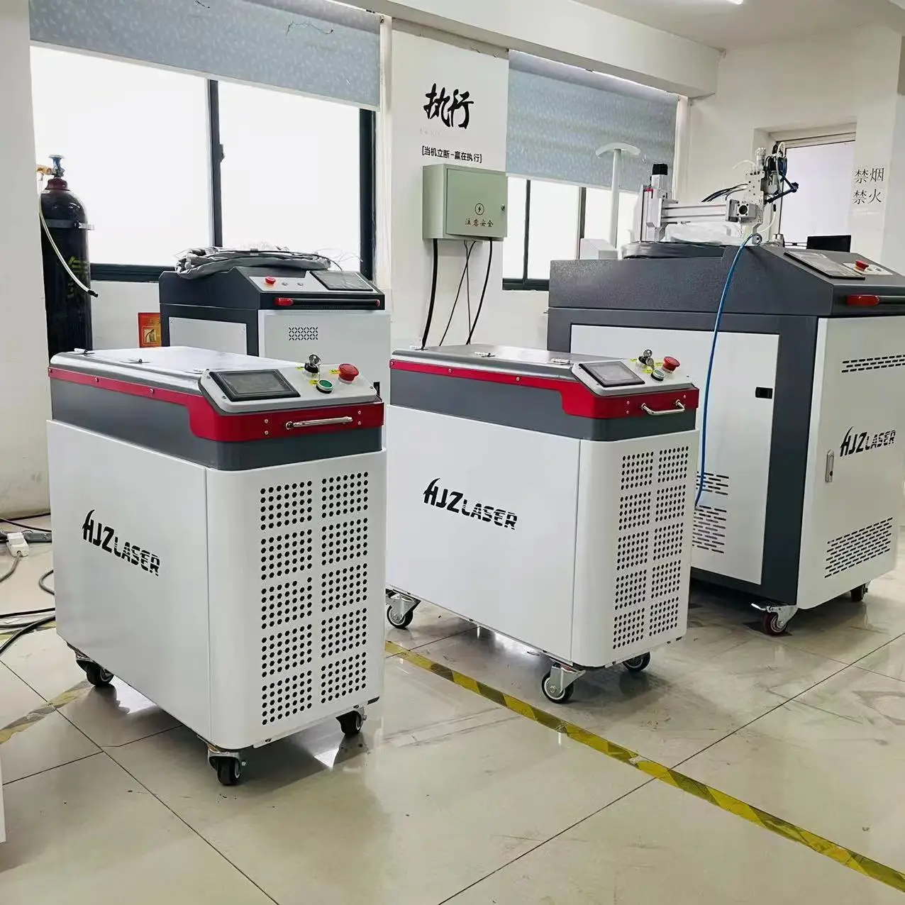 High Quality Laser Rust Removal Machine Mold Cleaning Paint Removal Laser Cleaning Machine 200w 300w