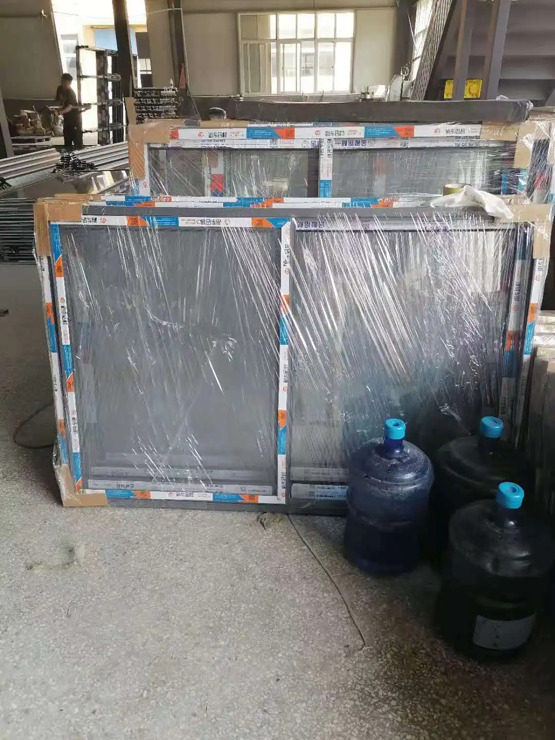 Cheap price Grey Color aluminum Sliding aluminium windows With single glass for villa