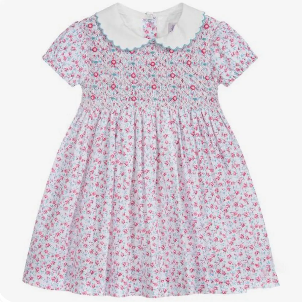 New Arrivals Kids Baby Girls Twirls Smocked Children Clothing Dresses Handmade Fashion Boutique Clothing Kids Smocked Dresses