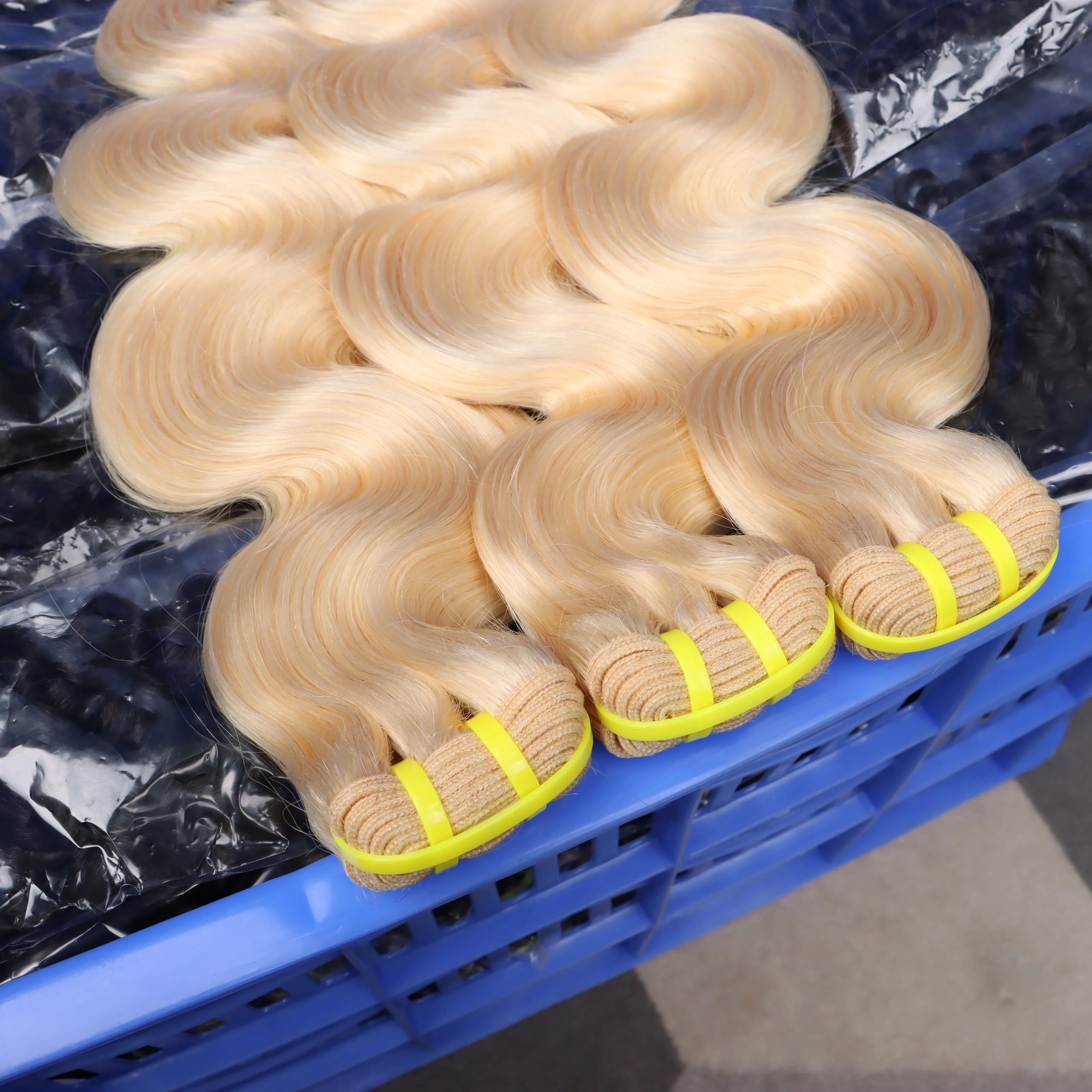 Double Weft Weave Body Wave Blonde Color Cuticle Aligned Raw Human Hair Weft 613 Virgin Hair Bundles